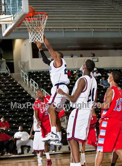 Thumbnail 3 in Carter vs. Kimball photogallery.