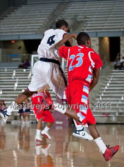 Thumbnail 3 in Carter vs. Kimball photogallery.