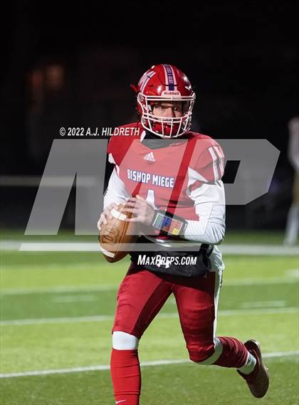 Thumbnail 3 in Aquinas vs. Bishop Miege (KSHSAA 6A Semifinal Playoff) photogallery.