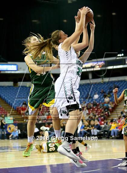 Thumbnail 2 in Pinewood vs Miramonte (CIF NorCal Regional Open Division Final) photogallery.