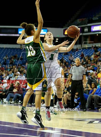 Thumbnail 2 in Pinewood vs Miramonte (CIF NorCal Regional Open Division Final) photogallery.