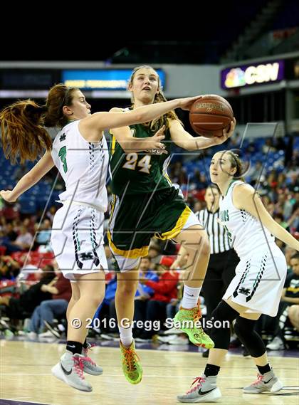 Thumbnail 3 in Pinewood vs Miramonte (CIF NorCal Regional Open Division Final) photogallery.