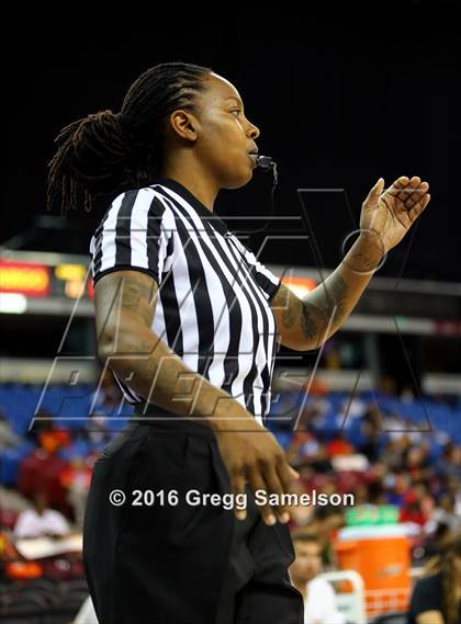 Thumbnail 2 in Pinewood vs Miramonte (CIF NorCal Regional Open Division Final) photogallery.