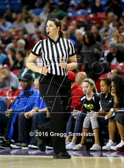 Thumbnail 3 in Pinewood vs Miramonte (CIF NorCal Regional Open Division Final) photogallery.