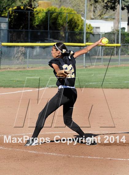 Thumbnail 3 in Foothill @ Tehachapi photogallery.