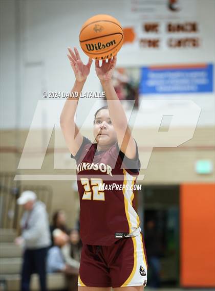 Thumbnail 1 in Windsor @ Greeley Central photogallery.