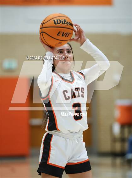 Thumbnail 2 in Windsor @ Greeley Central photogallery.