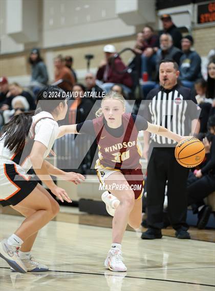 Thumbnail 3 in Windsor @ Greeley Central photogallery.