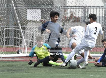 Thumbnail 2 in El Segundo vs. Hesperia (CIF-SS D5 Final) photogallery.