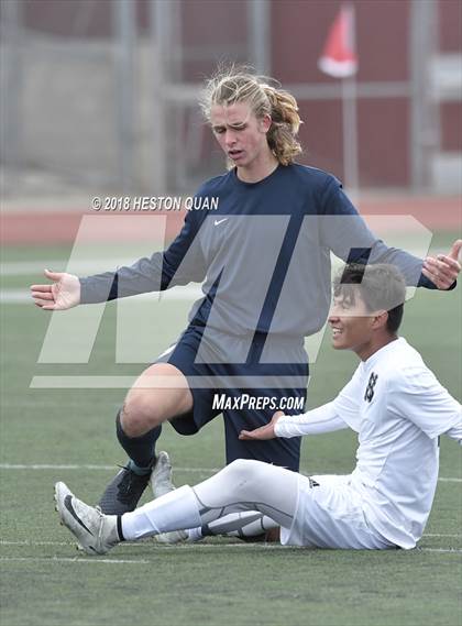 Thumbnail 2 in El Segundo vs. Hesperia (CIF-SS D5 Final) photogallery.