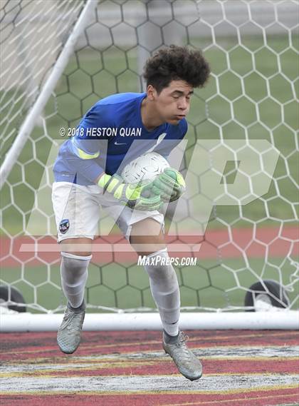 Thumbnail 3 in El Segundo vs. Hesperia (CIF-SS D5 Final) photogallery.
