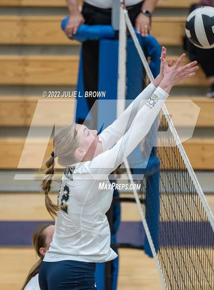 Thumbnail 3 in Cathedral vs Indianapolis Scecina Memorial (City Tourney final) photogallery.