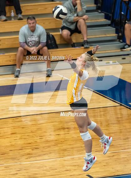 Thumbnail 1 in Cathedral vs Indianapolis Scecina Memorial (City Tourney final) photogallery.
