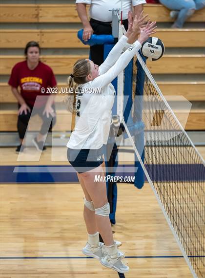 Thumbnail 2 in Cathedral vs Indianapolis Scecina Memorial (City Tourney final) photogallery.