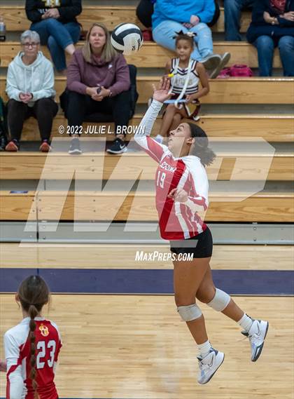 Thumbnail 3 in Cathedral vs Indianapolis Scecina Memorial (City Tourney final) photogallery.