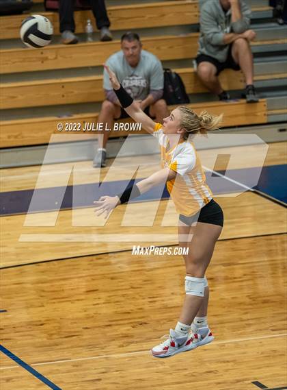 Thumbnail 3 in Cathedral vs Indianapolis Scecina Memorial (City Tourney final) photogallery.