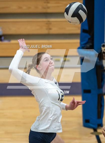 Thumbnail 3 in Cathedral vs Indianapolis Scecina Memorial (City Tourney final) photogallery.
