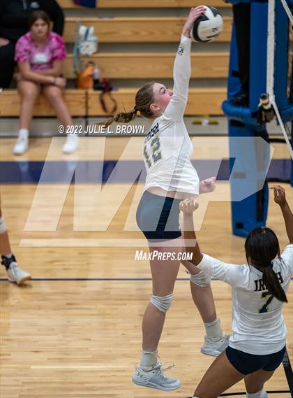 Thumbnail 2 in Cathedral vs Indianapolis Scecina Memorial (City Tourney final) photogallery.