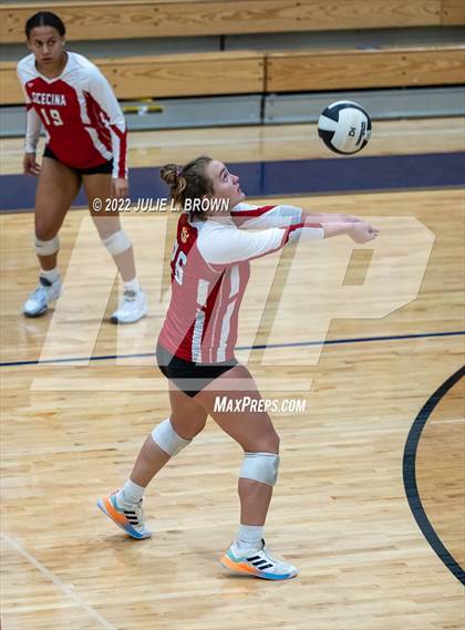 Thumbnail 2 in Cathedral vs Indianapolis Scecina Memorial (City Tourney final) photogallery.