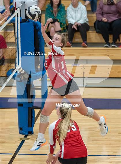Thumbnail 3 in Cathedral vs Indianapolis Scecina Memorial (City Tourney final) photogallery.