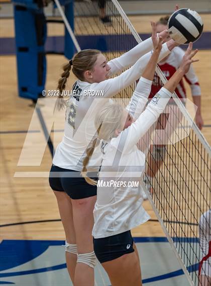 Thumbnail 2 in Cathedral vs Indianapolis Scecina Memorial (City Tourney final) photogallery.
