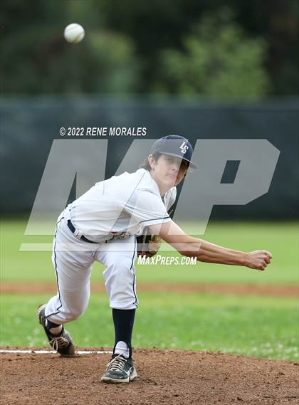 Thumbnail 3 in Serra vs La Salle photogallery.