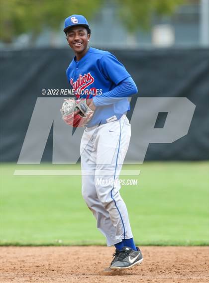 Thumbnail 2 in Serra vs La Salle photogallery.