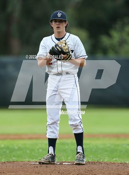 Thumbnail 2 in Serra vs La Salle photogallery.