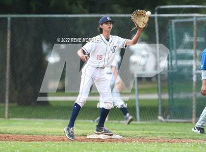 Thumbnail 3 in Serra vs La Salle photogallery.