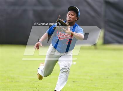 Thumbnail 3 in Serra vs La Salle photogallery.