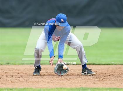 Thumbnail 1 in Serra vs La Salle photogallery.