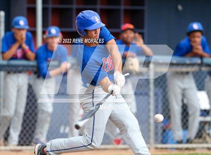 Thumbnail 3 in Serra vs La Salle photogallery.