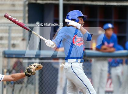 Thumbnail 1 in Serra vs La Salle photogallery.