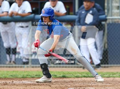 Thumbnail 1 in Serra vs La Salle photogallery.