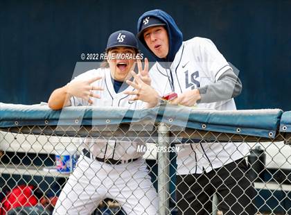 Thumbnail 1 in Serra vs La Salle photogallery.