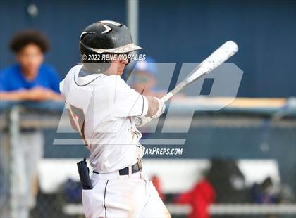 Thumbnail 1 in Serra vs La Salle photogallery.