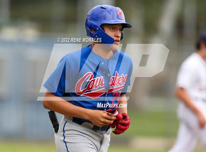 Thumbnail 2 in Serra vs La Salle photogallery.