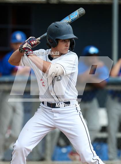 Thumbnail 2 in Serra vs La Salle photogallery.