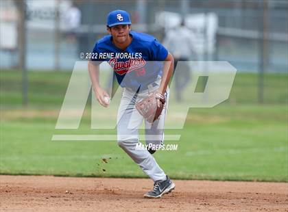 Thumbnail 2 in Serra vs La Salle photogallery.