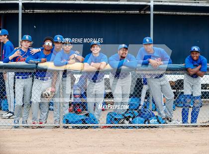 Thumbnail 1 in Serra vs La Salle photogallery.
