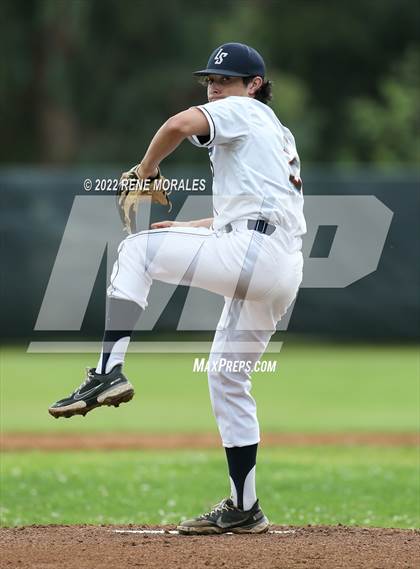 Thumbnail 2 in Serra vs La Salle photogallery.