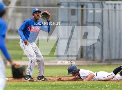 Thumbnail 2 in Serra vs La Salle photogallery.