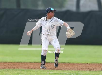 Thumbnail 3 in Serra vs La Salle photogallery.