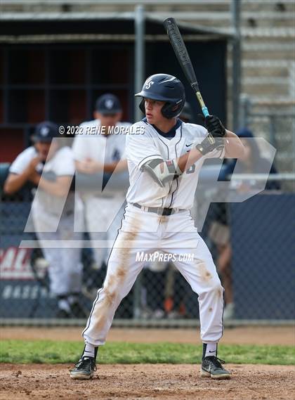 Thumbnail 2 in Serra vs La Salle photogallery.