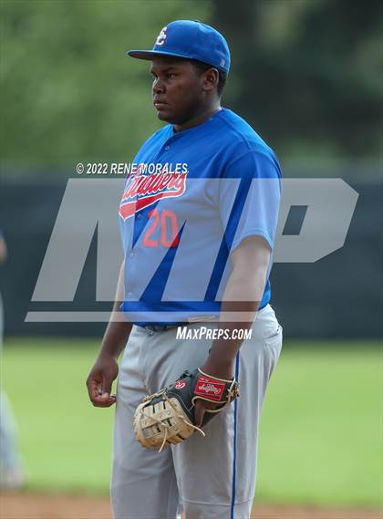 Thumbnail 1 in Serra vs La Salle photogallery.