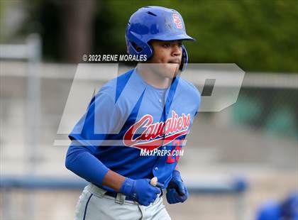 Thumbnail 1 in Serra vs La Salle photogallery.