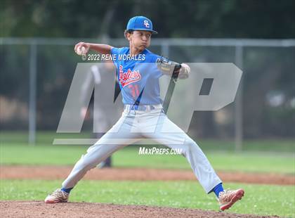 Thumbnail 2 in Serra vs La Salle photogallery.