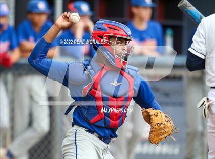 Thumbnail 1 in Serra vs La Salle photogallery.