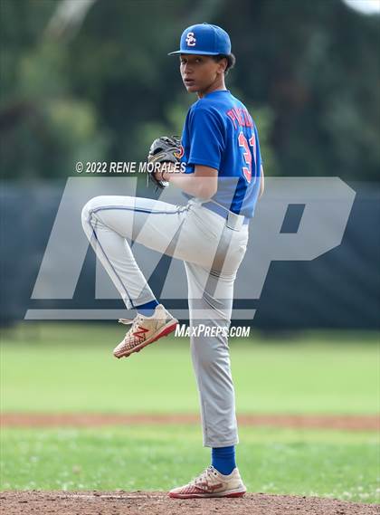Thumbnail 1 in Serra vs La Salle photogallery.
