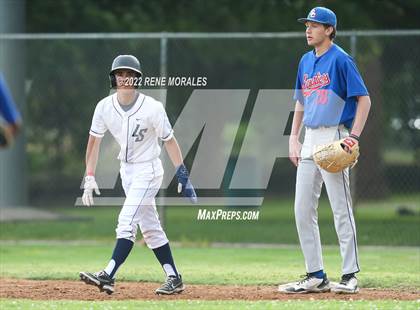 Thumbnail 3 in Serra vs La Salle photogallery.
